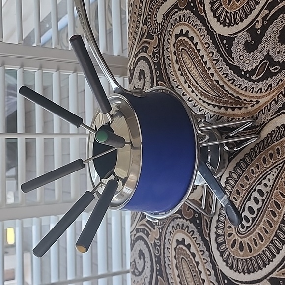 Meyer Circulon Style Hard Anodized Nonstick Fondue Set - 1.75 Qt Blue - Picture 3 of 5